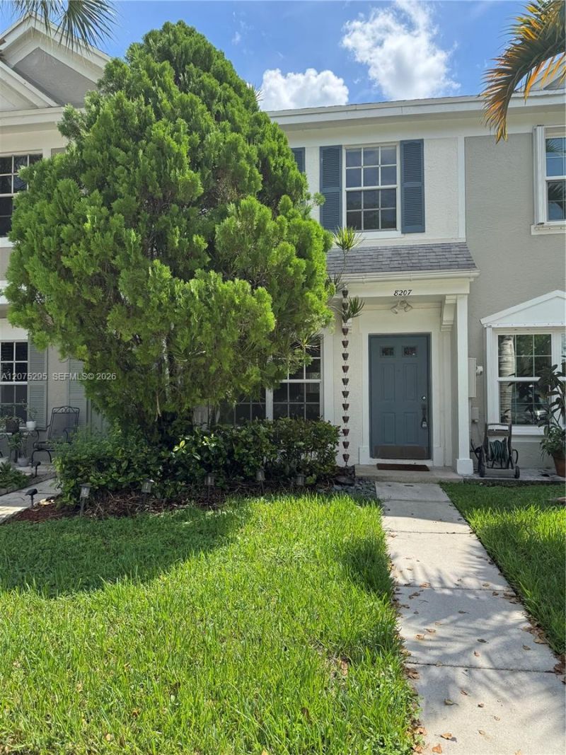 8207 San Carlos Cir, Unit 8207, Tamarac, FL 33321 Photo