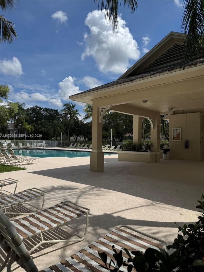 8207 San Carlos Cir, Unit 8207, Tamarac, FL 33321 Photo
