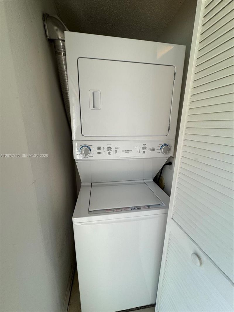 8207 San Carlos Cir, Unit 8207, Tamarac, FL 33321 Photo