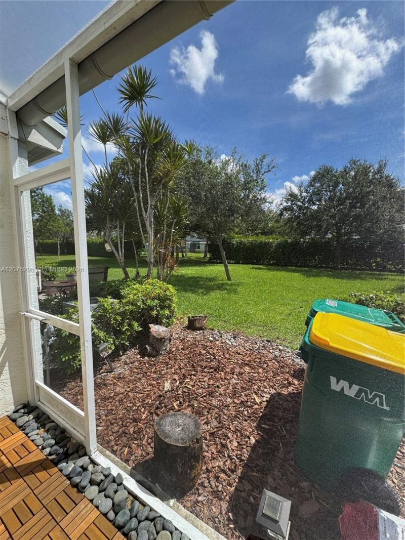 8207 San Carlos Cir, Unit 8207, Tamarac, FL 33321 Photo