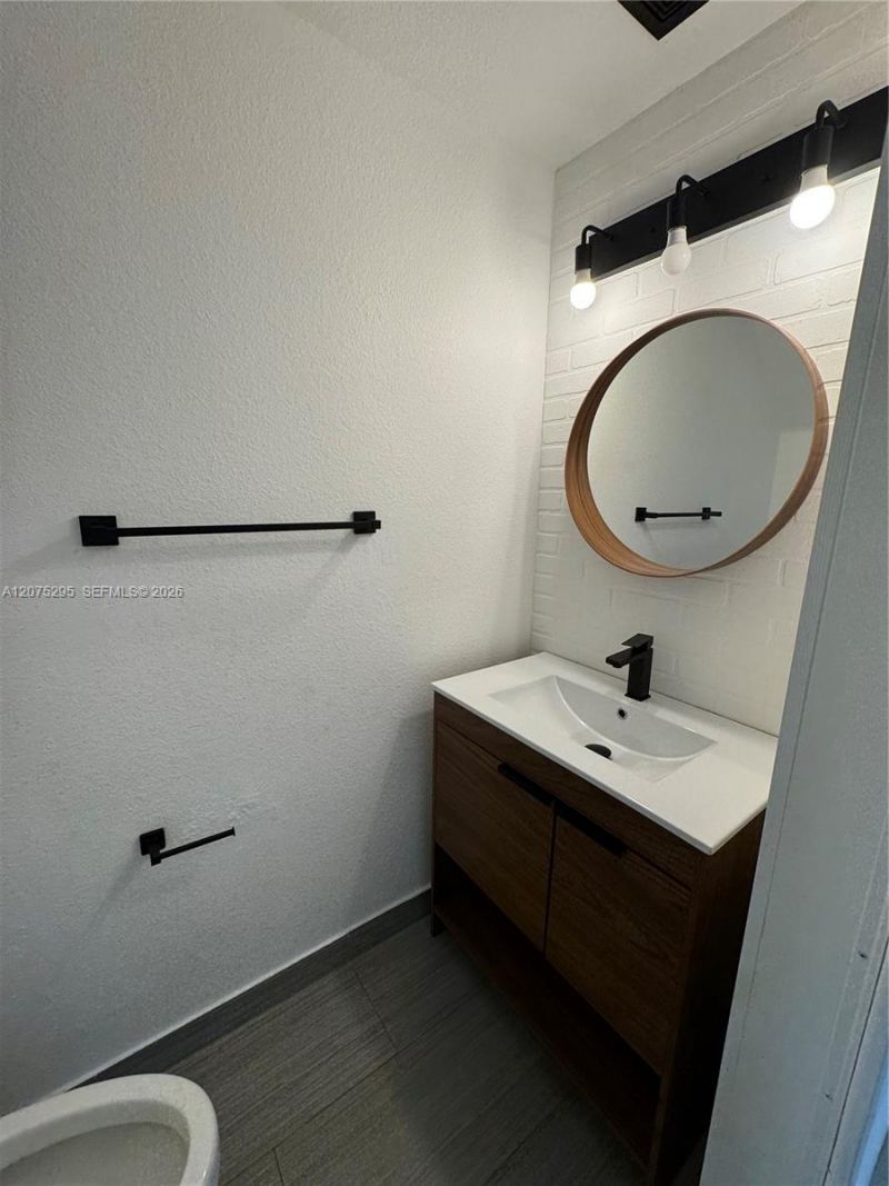 8207 San Carlos Cir, Unit 8207, Tamarac, FL 33321 Photo