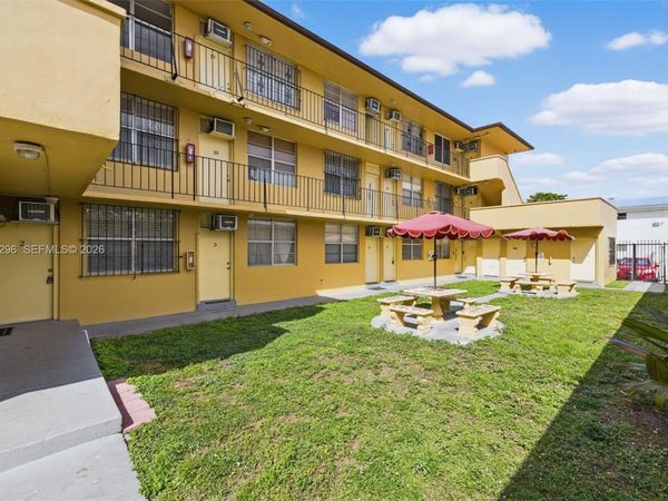 465 E 28th St , Unit 18, Hialeah, FL 33013