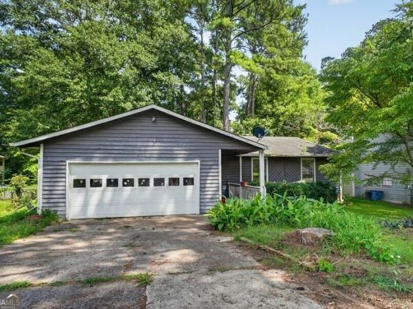 552 Autumn Drive, Riverdale, GA 30274