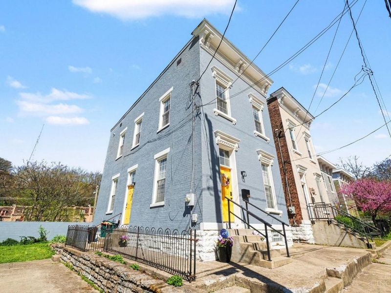 2279 Loth Street, Cincinnati, OH 45219 Photo 2