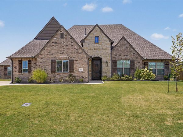 10722 N 158th East Avenue , Owasso, OK 74055