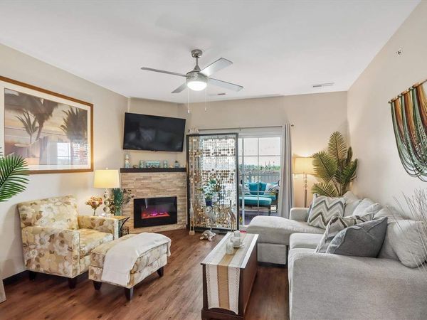 2863 Spring Rose Cir, Unit 303, Coralville, IA 52241