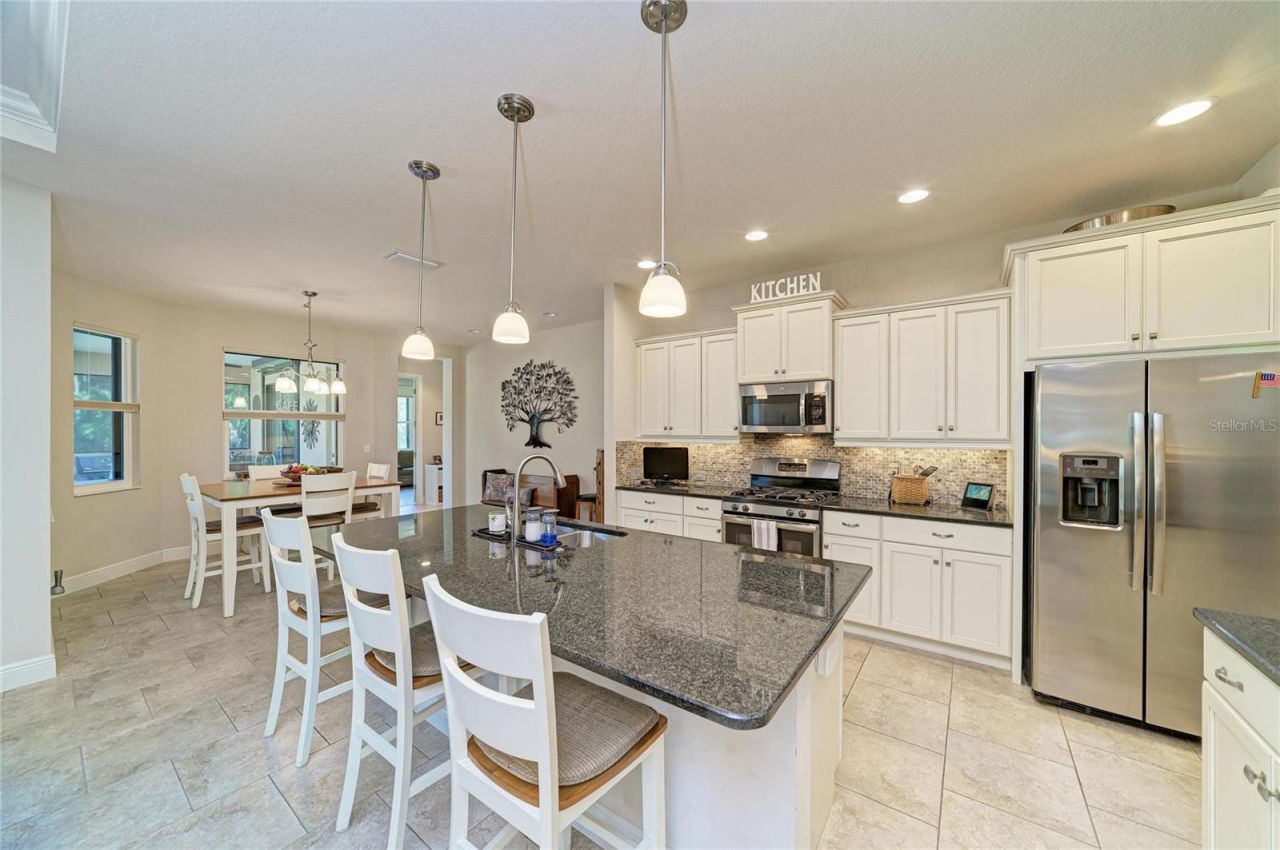 517 Chantilly Trail , Bradenton, FL 34212 Photo