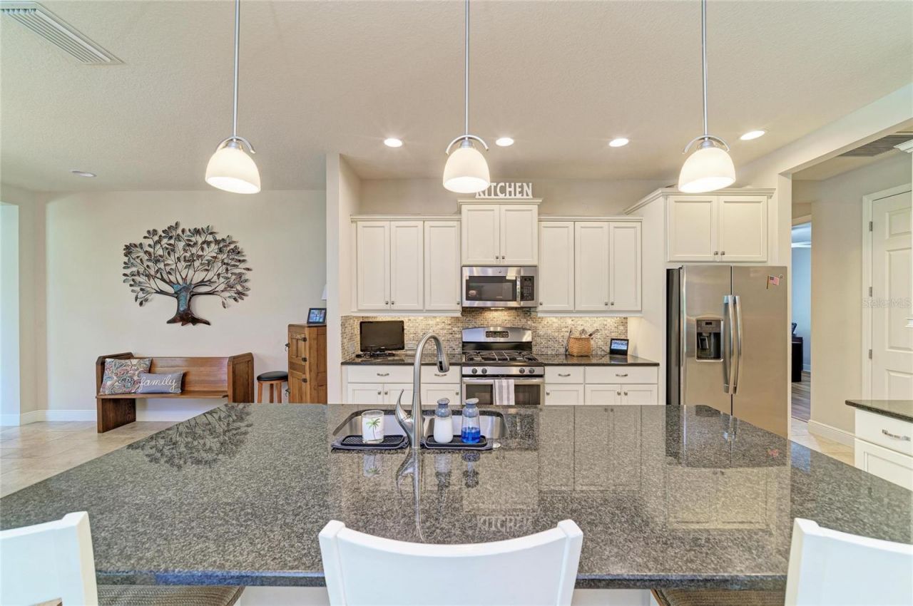 517 Chantilly Trail , Bradenton, FL 34212 Photo
