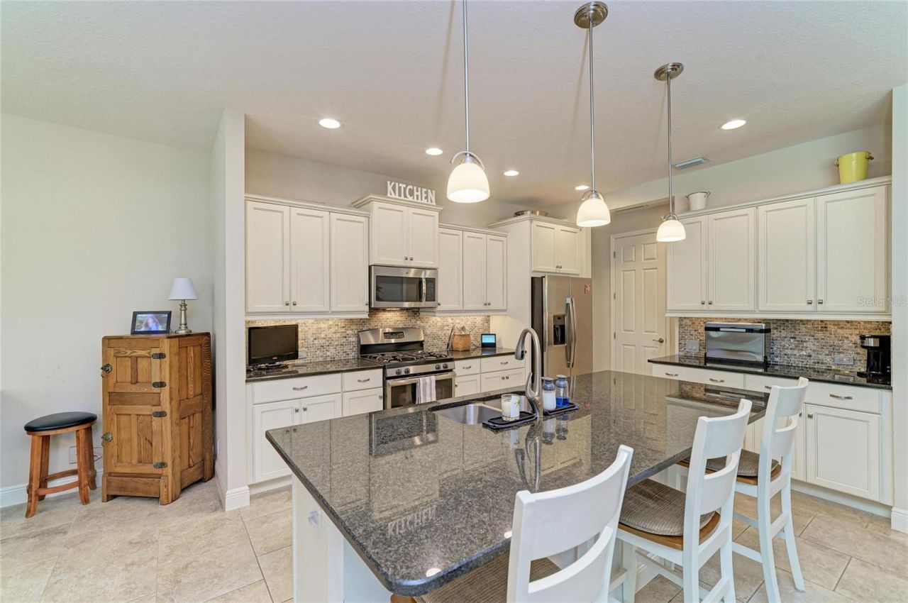 517 Chantilly Trail , Bradenton, FL 34212 Photo