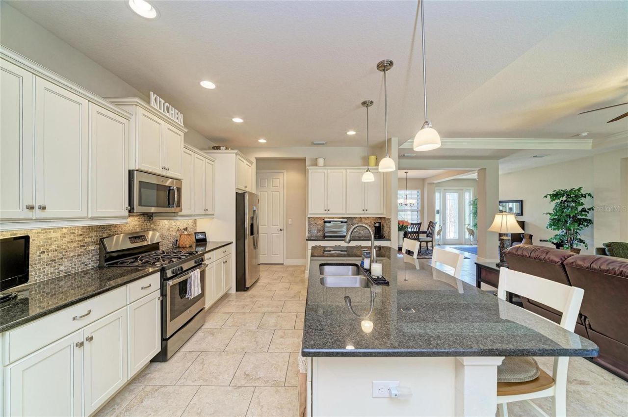 517 Chantilly Trail , Bradenton, FL 34212 Photo