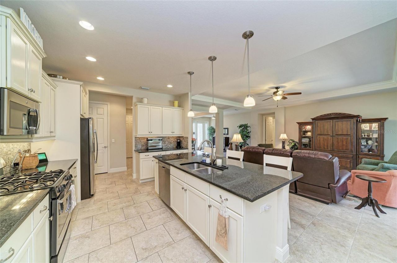 517 Chantilly Trail , Bradenton, FL 34212 Photo