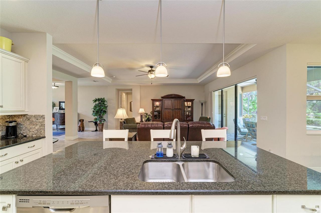 517 Chantilly Trail , Bradenton, FL 34212 Photo