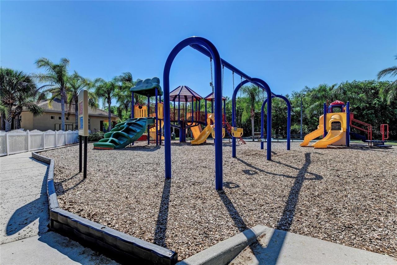 517 Chantilly Trail , Bradenton, FL 34212 Photo