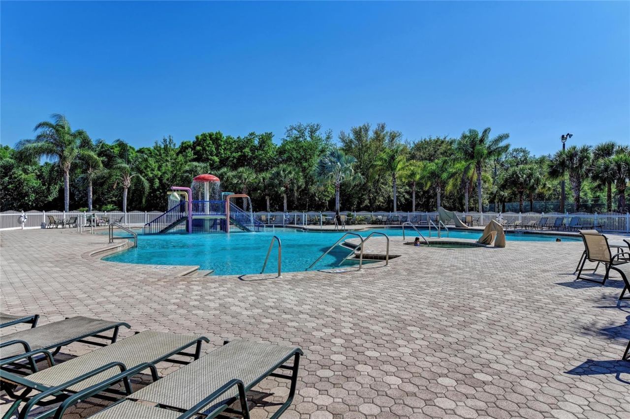 517 Chantilly Trail , Bradenton, FL 34212 Photo