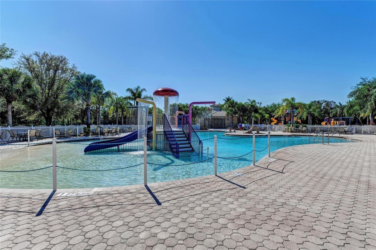 517 Chantilly Trail , Bradenton, FL 34212 Photo