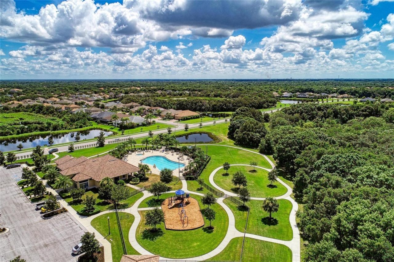 517 Chantilly Trail , Bradenton, FL 34212 Photo