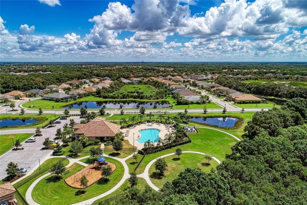 517 Chantilly Trail , Bradenton, FL 34212 Photo