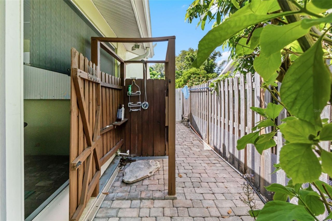 1907 Magnolia Street, Sarasota, FL 34239 Photo