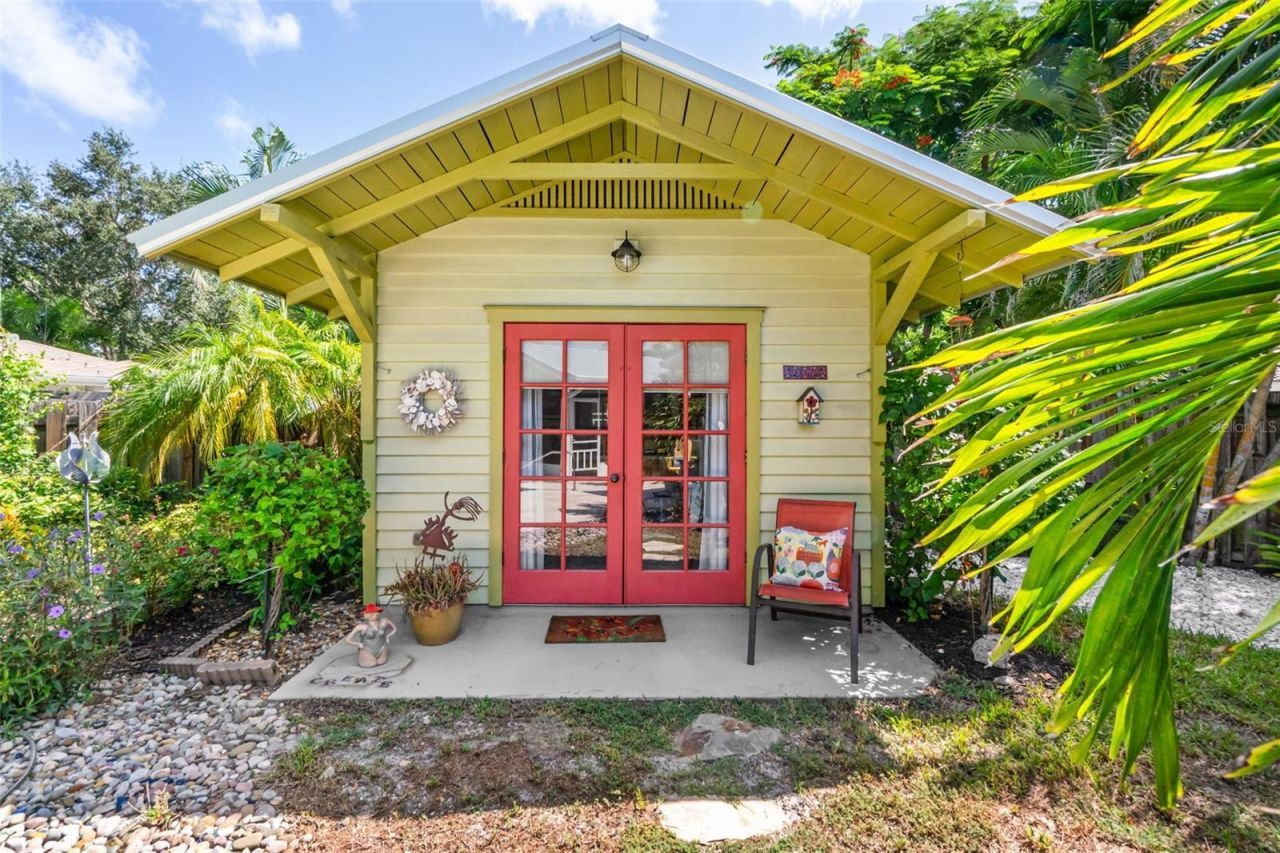 1907 Magnolia Street, Sarasota, FL 34239 Photo