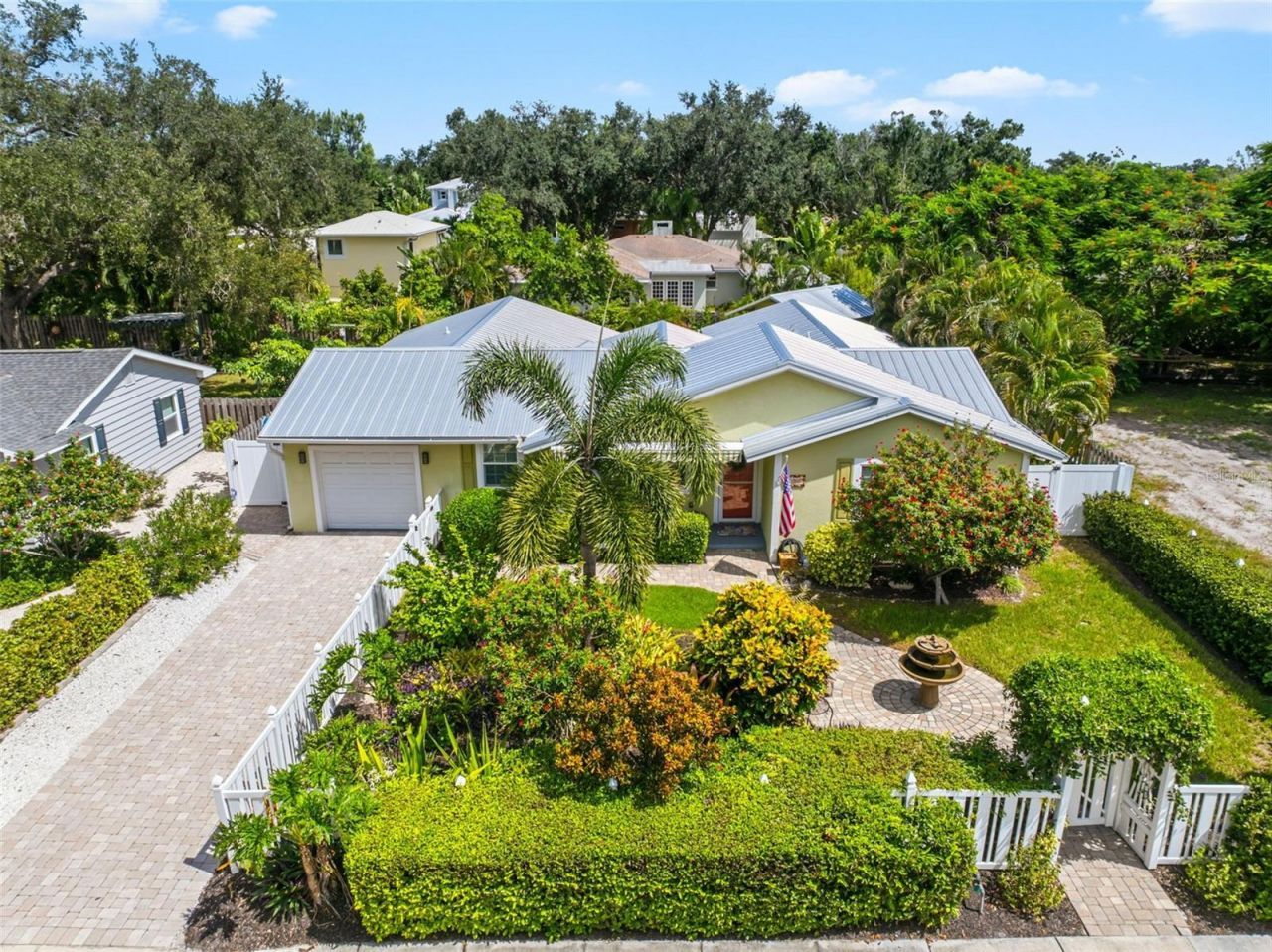 1907 Magnolia Street, Sarasota, FL 34239 Photo