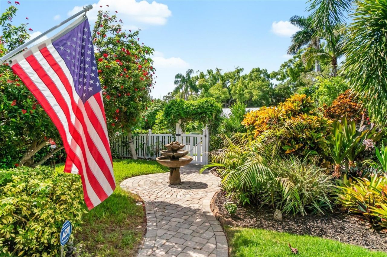 1907 Magnolia Street, Sarasota, FL 34239 Photo