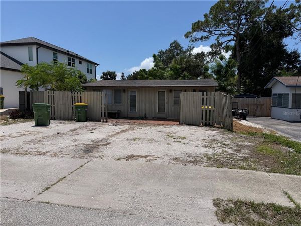 902 HIGHLAND ST STREET , SARASOTA, FL 34234
