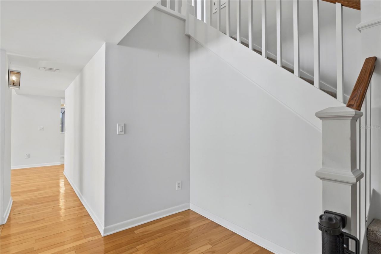 4572 N Lake Orlando Parkway , Unit 6, Orlando, FL 32808 Photo