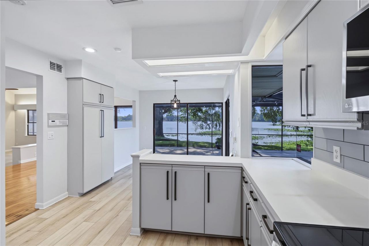 4572 N Lake Orlando Parkway , Unit 6, Orlando, FL 32808 Photo