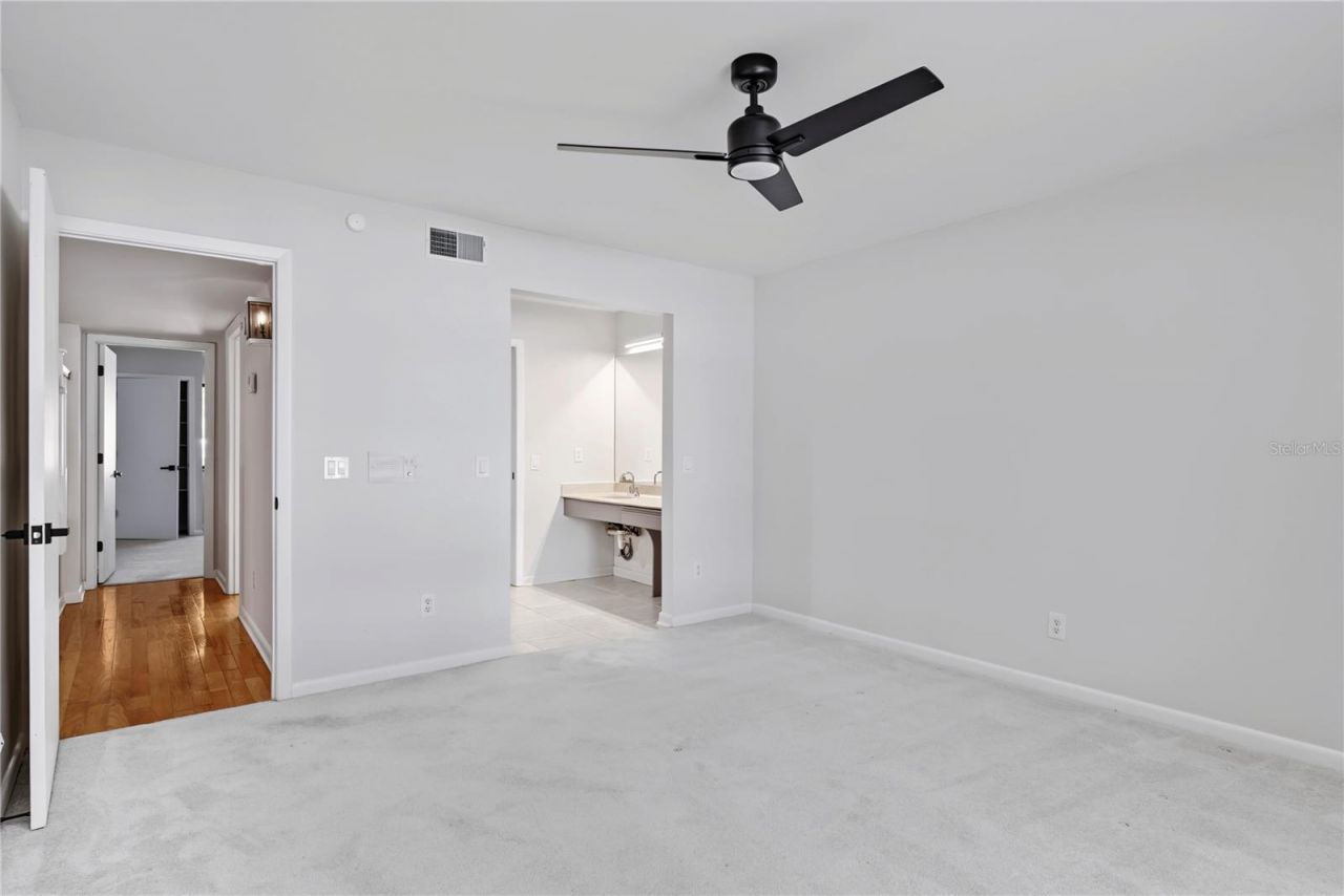 4572 N Lake Orlando Parkway , Unit 6, Orlando, FL 32808 Photo