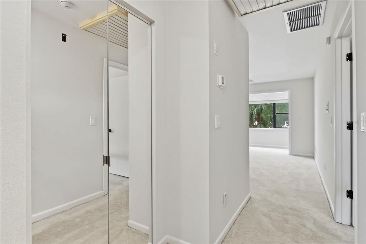 4572 N Lake Orlando Parkway , Unit 6, Orlando, FL 32808 Photo