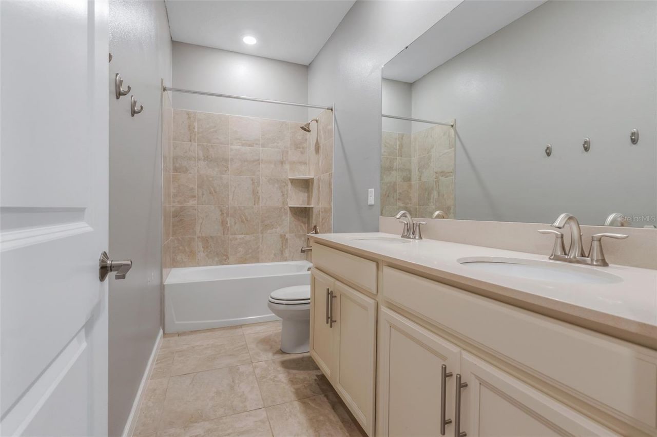 1817 Lake Sims Parkway , Ocoee, FL 34761 Photo