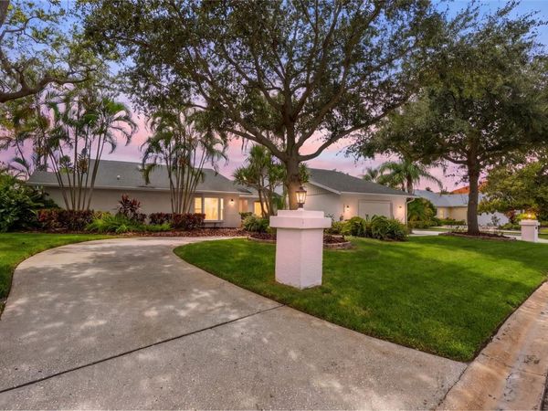 2339 KINGS POINT DRIVE , LARGO, FL 33774