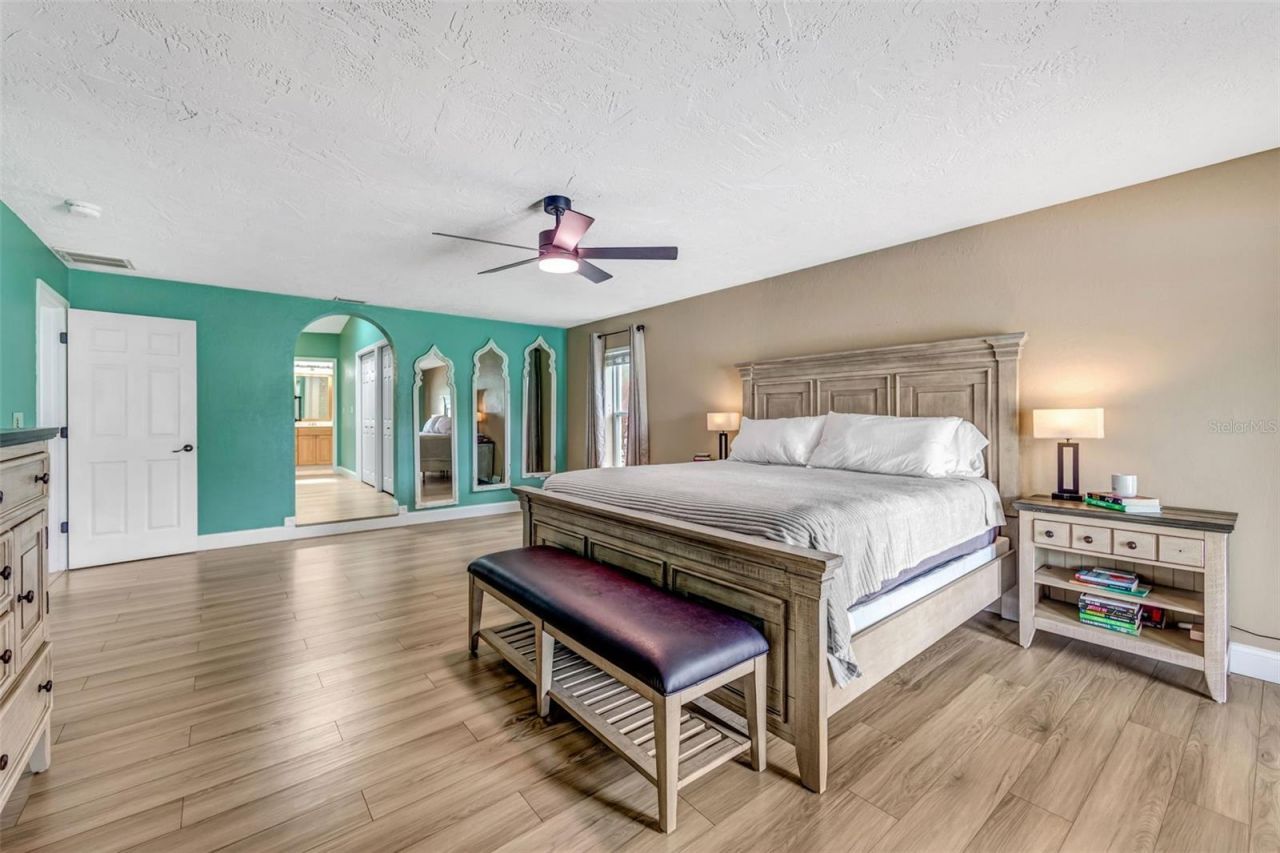 2339 Kings Point Drive, Largo, FL 33774 Photo