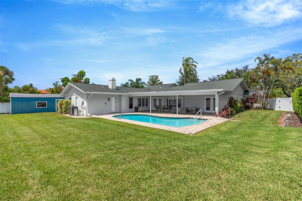 2339 Kings Point Drive, Largo, FL 33774 Photo