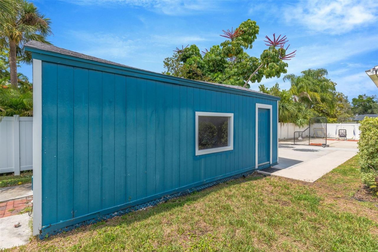 2339 Kings Point Drive, Largo, FL 33774 Photo