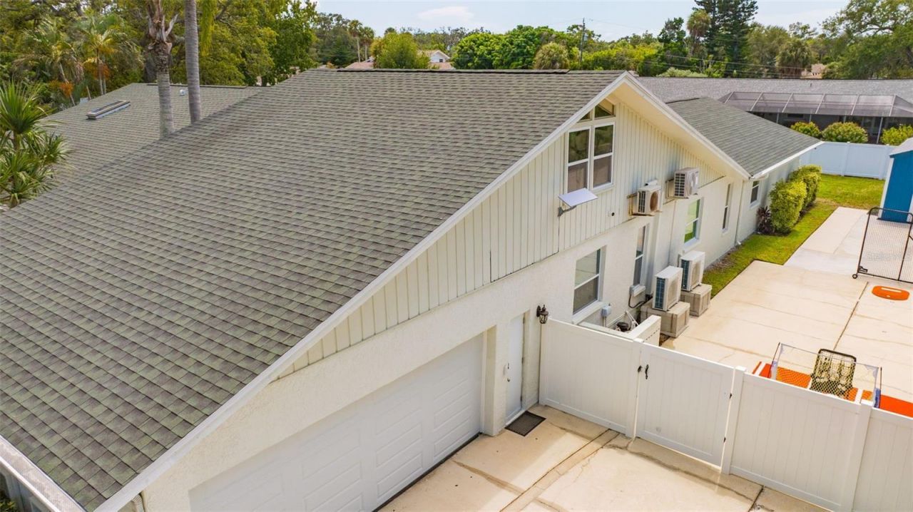 2339 Kings Point Drive, Largo, FL 33774 Photo