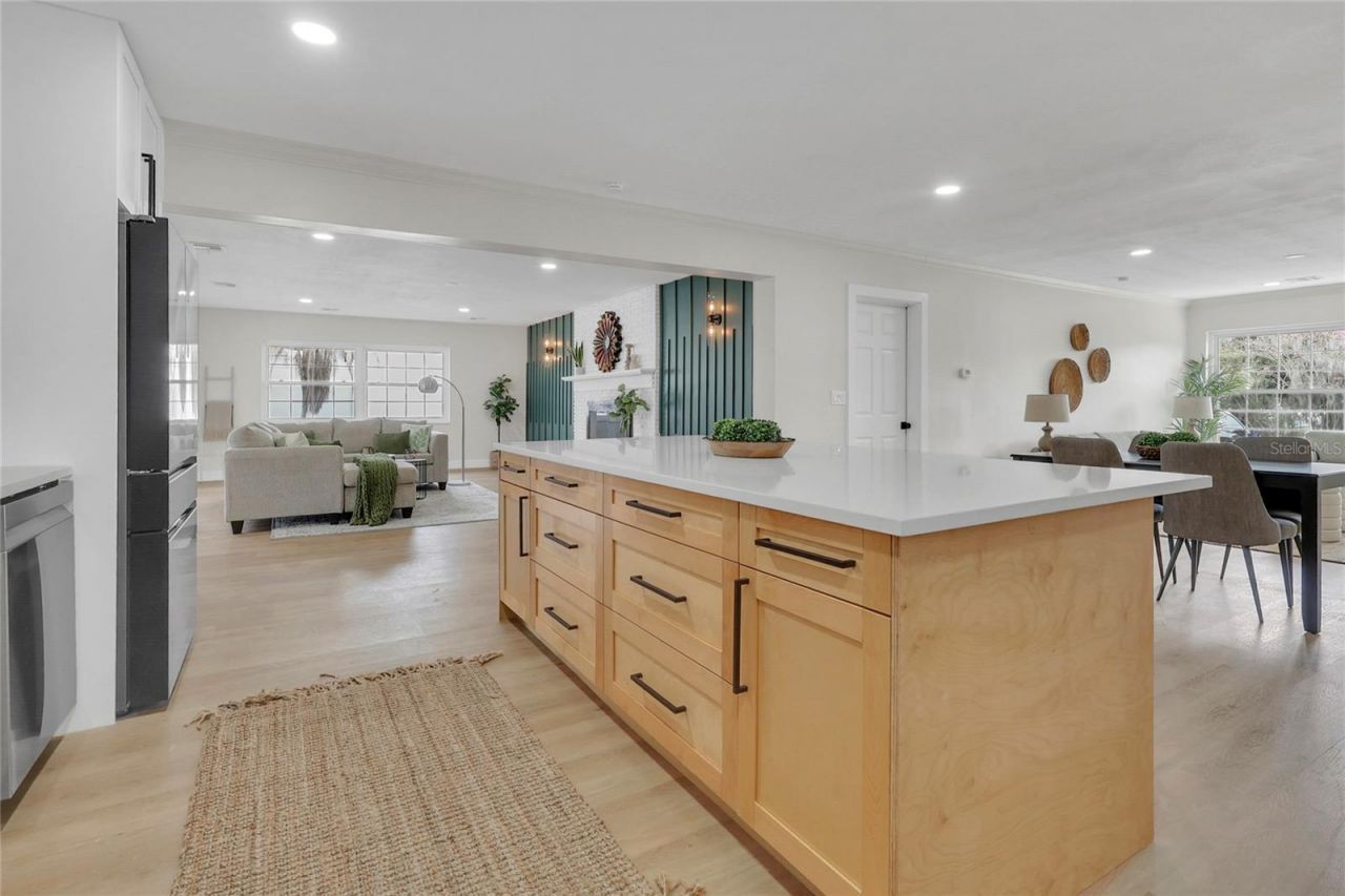 5627 Oakland Drive, Tampa, FL 33617 Photo