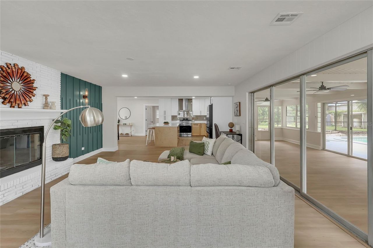 5627 Oakland Drive, Tampa, FL 33617 Photo