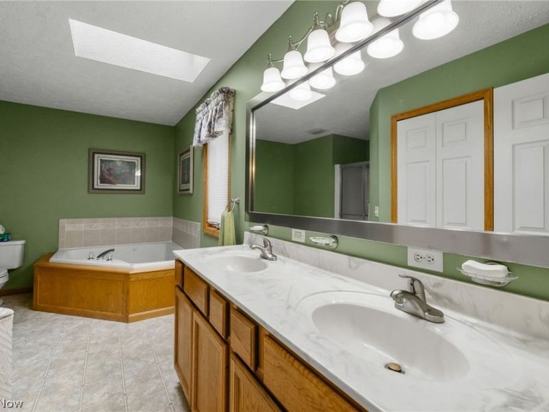 2274 Lake Center Street NW, Uniontown, OH 44685 Photo 18