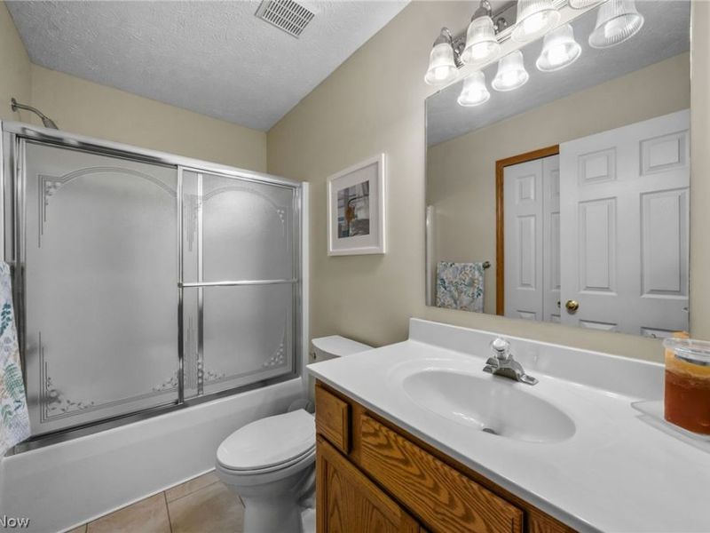 2274 Lake Center Street NW, Uniontown, OH 44685 Photo 23