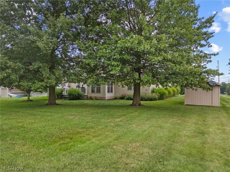 2274 Lake Center Street NW, Uniontown, OH 44685 Photo 34