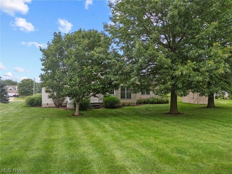2274 Lake Center Street NW, Uniontown, OH 44685 Photo 35