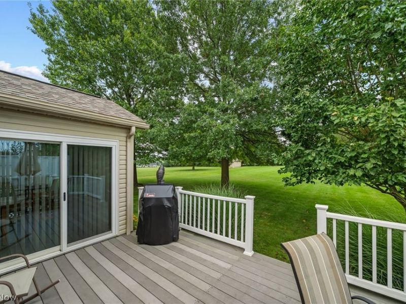 2274 Lake Center Street NW, Uniontown, OH 44685 Photo 40