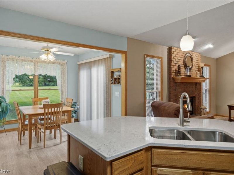 2274 Lake Center Street NW, Uniontown, OH 44685 Photo 8