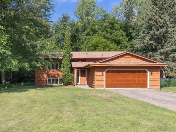 135 Pleasant Lane E, Excelsior, MN 55331