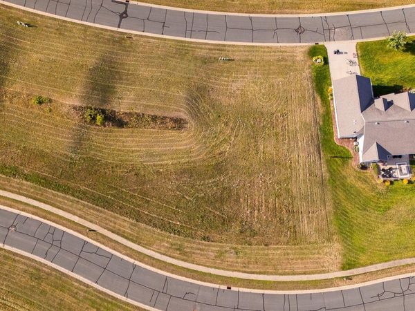 2725 Oakhurst Drive, Lake City, MN 55041