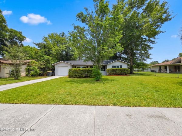 1114 SANTIAGO Drive, Jacksonville, FL 32221