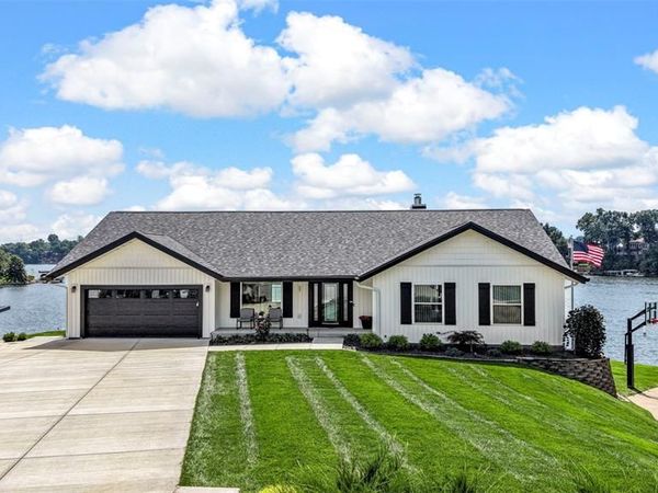 22 Harbor Point Court, Lake St Louis, MO 63367