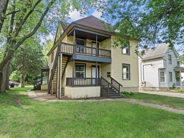1439 8th Avenue, Unit 3, Rockford, IL 61104