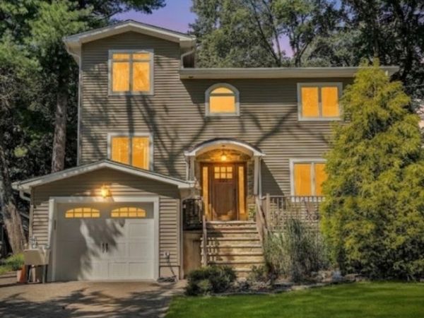 237 Cedar Ln, River Vale, NJ 07675